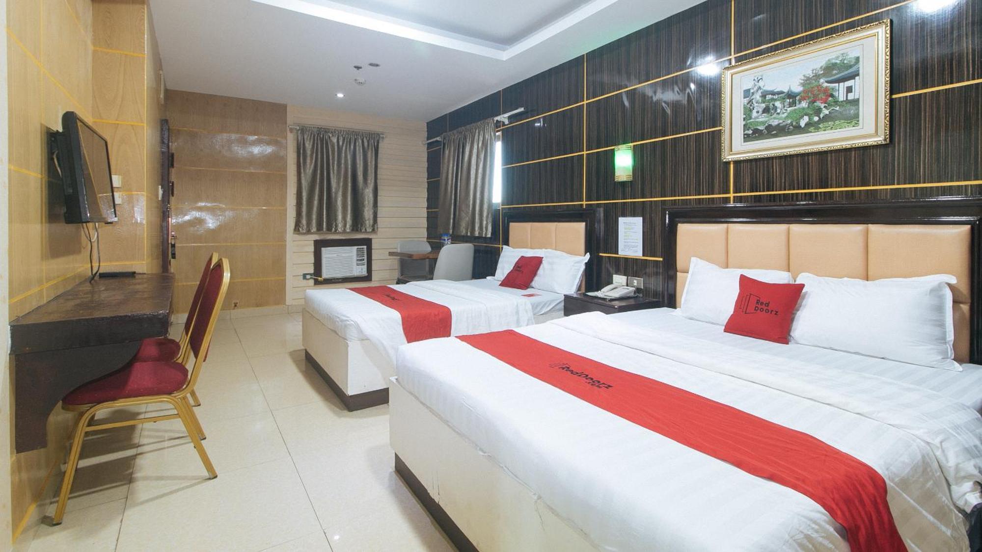 Reddoorz At Winter Hotel Araneta Кесон-Сити Экстерьер фото