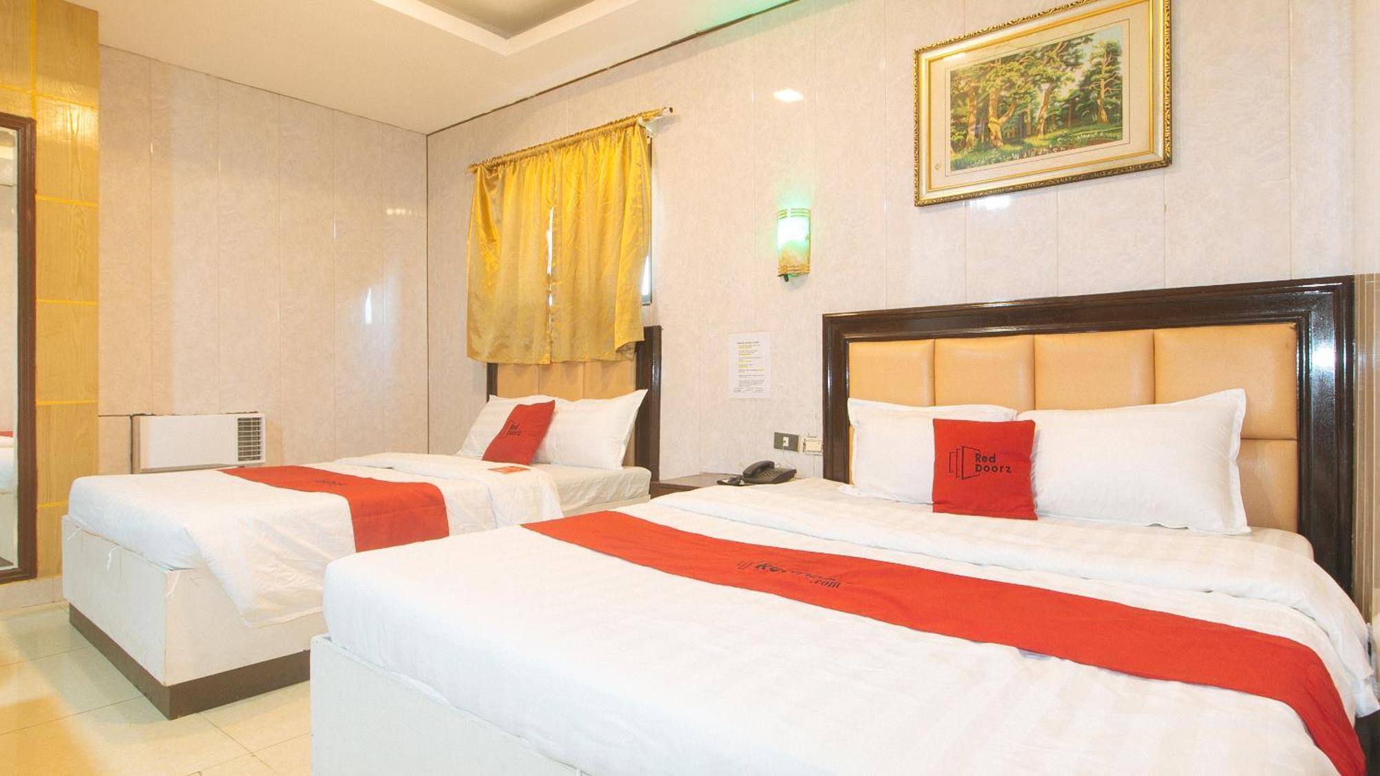 Reddoorz At Winter Hotel Araneta Кесон-Сити Экстерьер фото