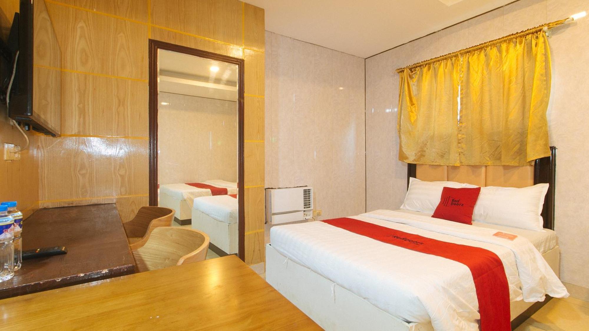 Reddoorz At Winter Hotel Araneta Кесон-Сити Экстерьер фото