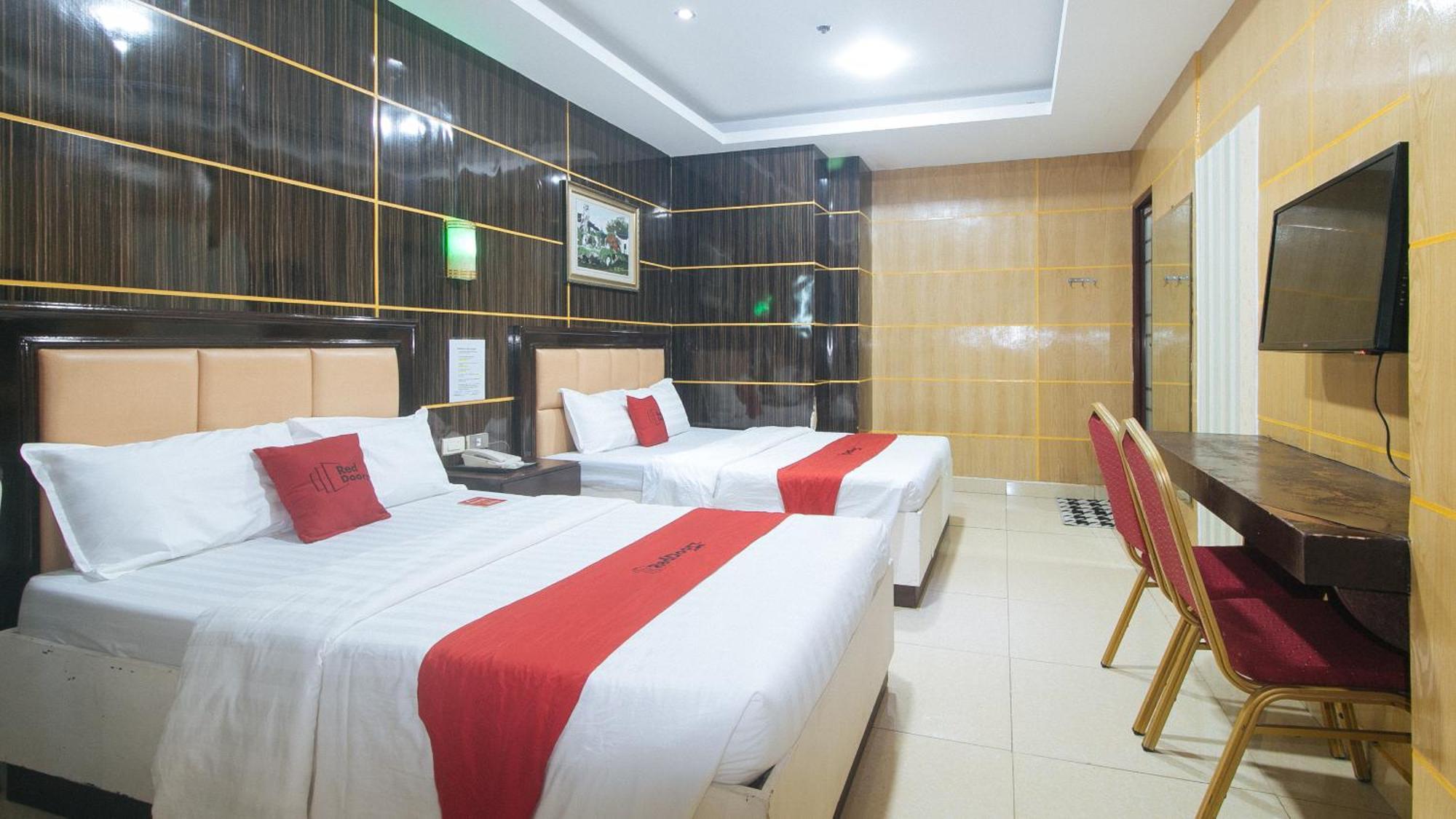 Reddoorz At Winter Hotel Araneta Кесон-Сити Экстерьер фото