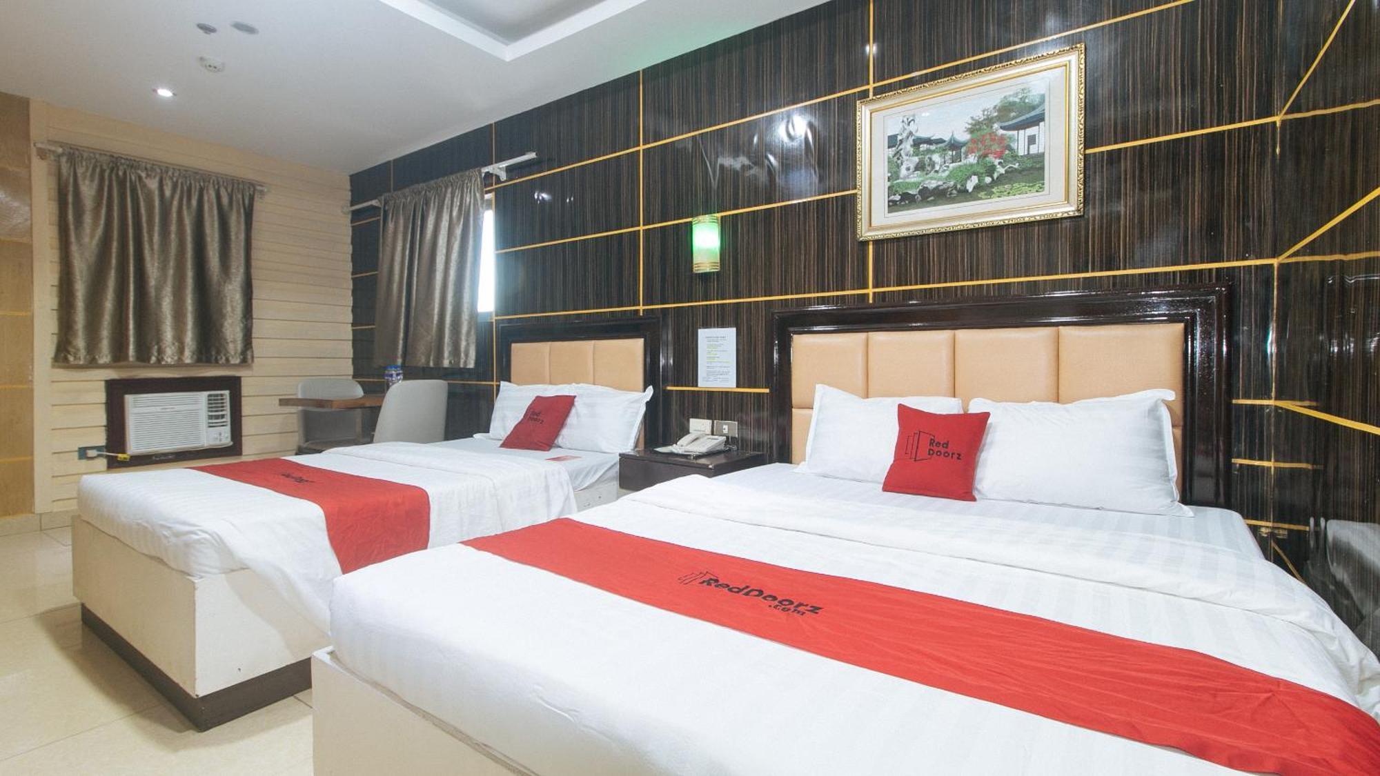 Reddoorz At Winter Hotel Araneta Кесон-Сити Экстерьер фото