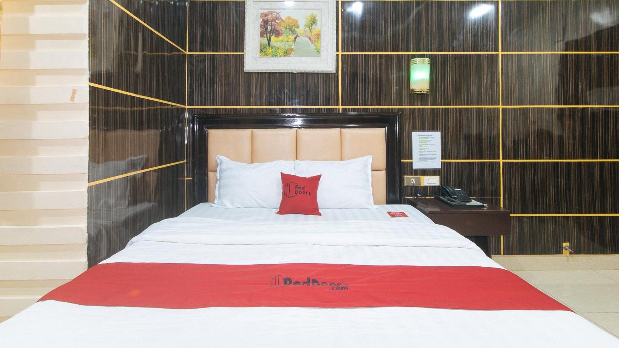 Reddoorz At Winter Hotel Araneta Кесон-Сити Экстерьер фото