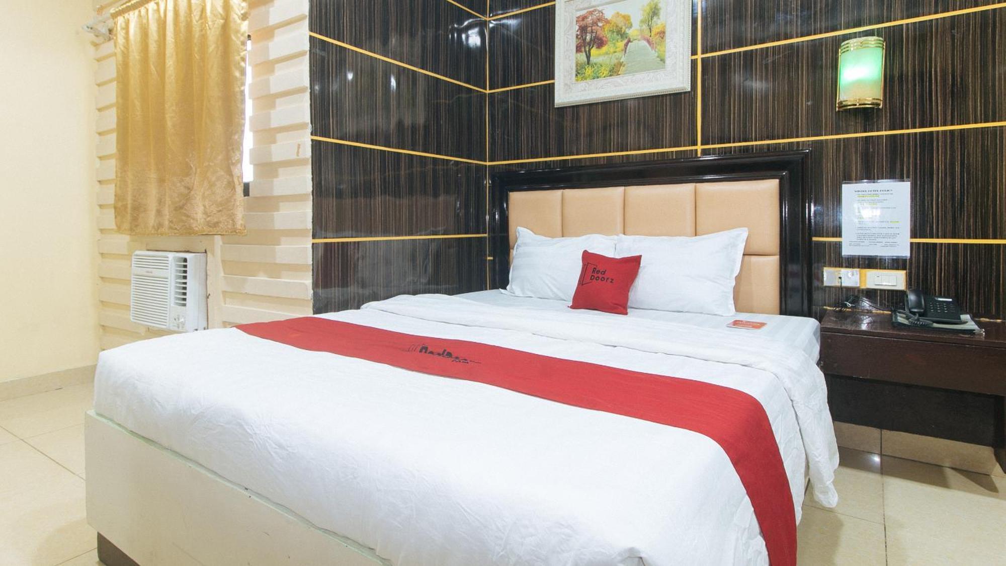 Reddoorz At Winter Hotel Araneta Кесон-Сити Экстерьер фото