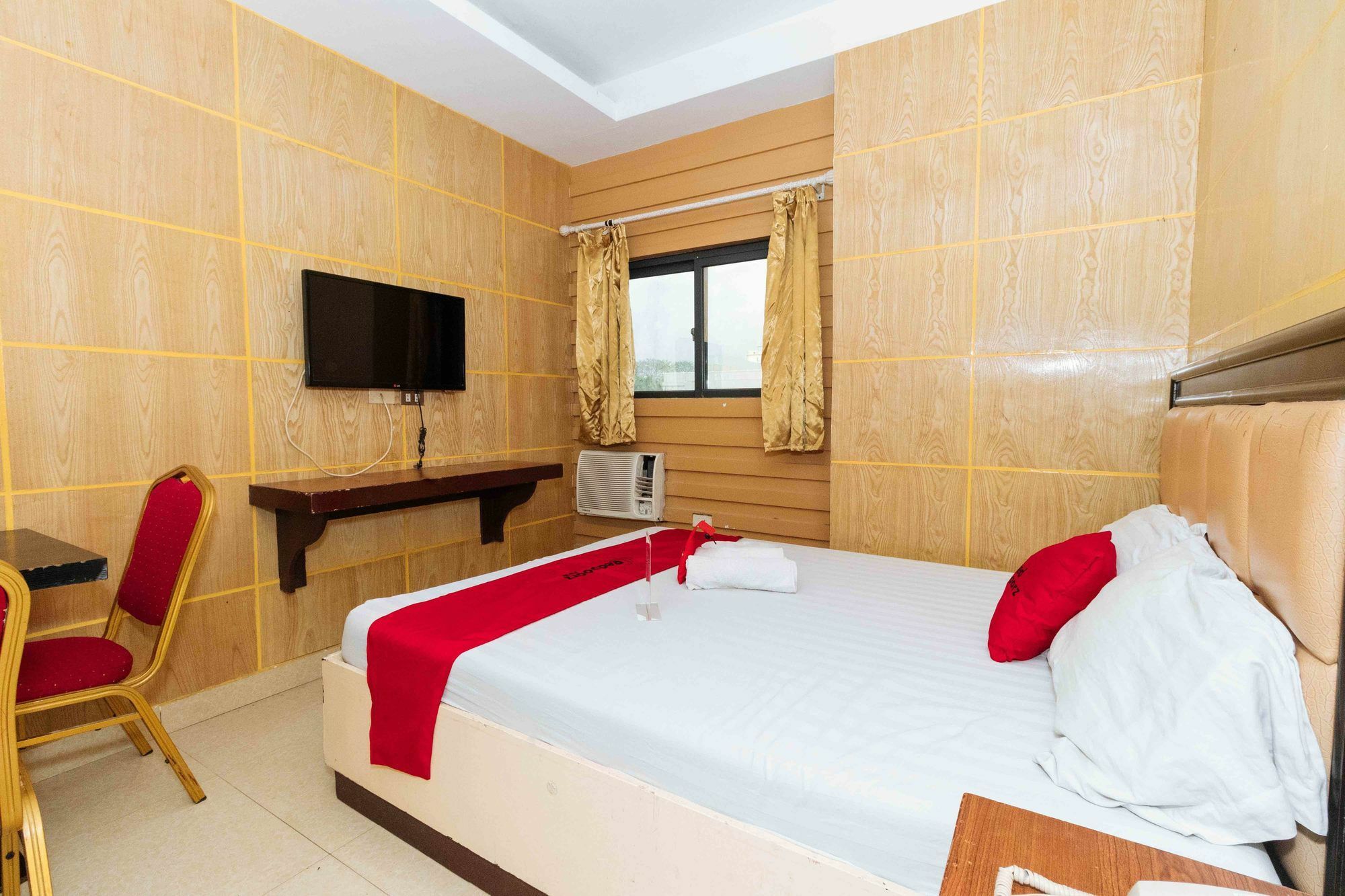 Reddoorz At Winter Hotel Araneta Кесон-Сити Экстерьер фото