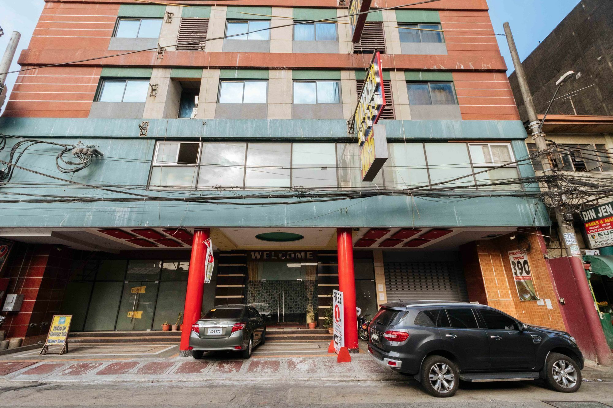 Reddoorz At Winter Hotel Araneta Кесон-Сити Экстерьер фото